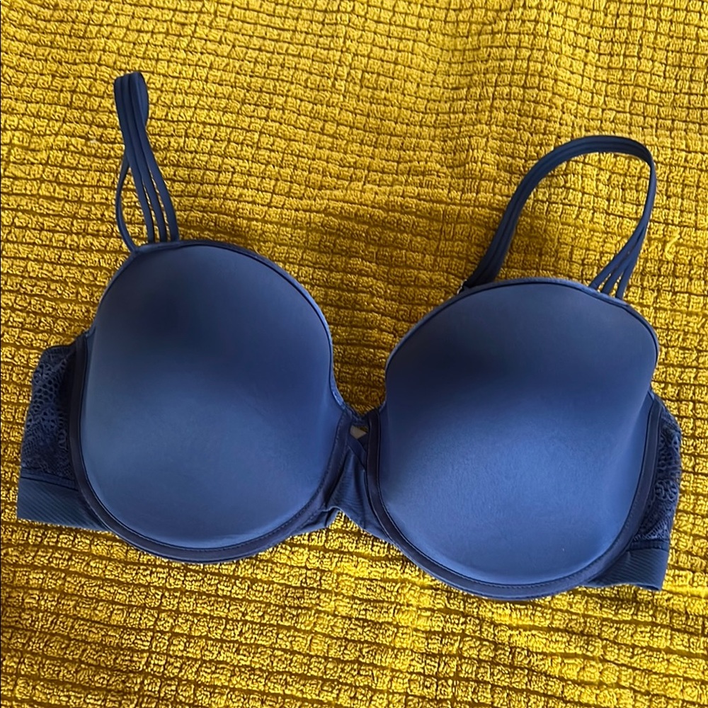 Chantelle Blue T-Shirt Bra with Molded Cups